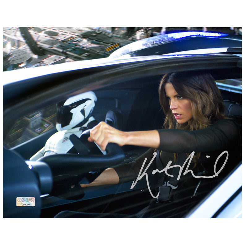 Kate Beckinsale Autographed Total Recall 8×10 Action Photo