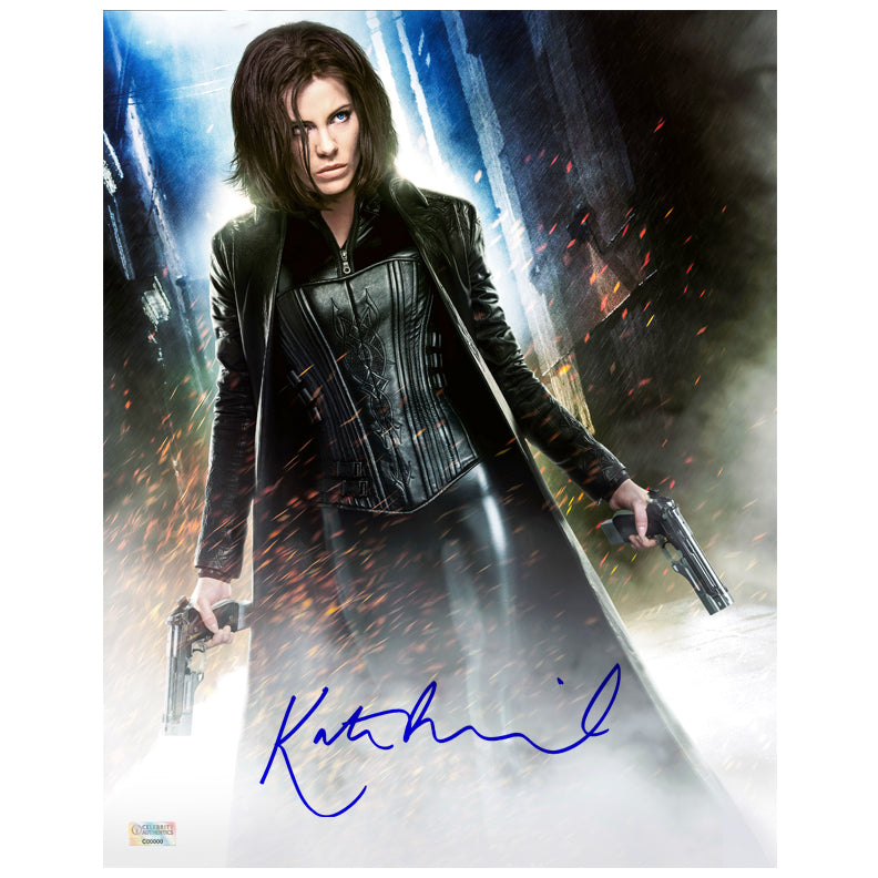 Kate Beckinsale Autographed 2012 Underworld Awakening Selene Death Dealer 11×14 Photo