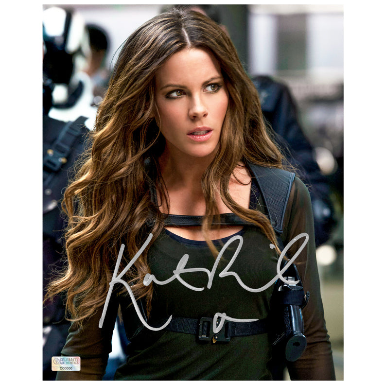Kate Beckinsale Autographed 2012 Total Recall Lori Quaid 8×10 Scene Photo