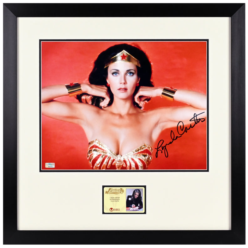 LYNDA CARTER WONDER WOMAN signed autographed photo red COA Hologram main image 1