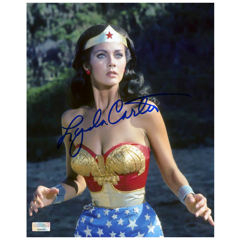 Lynda Carter Autographed 1976 Wonder Woman 8x10 Scene Photo