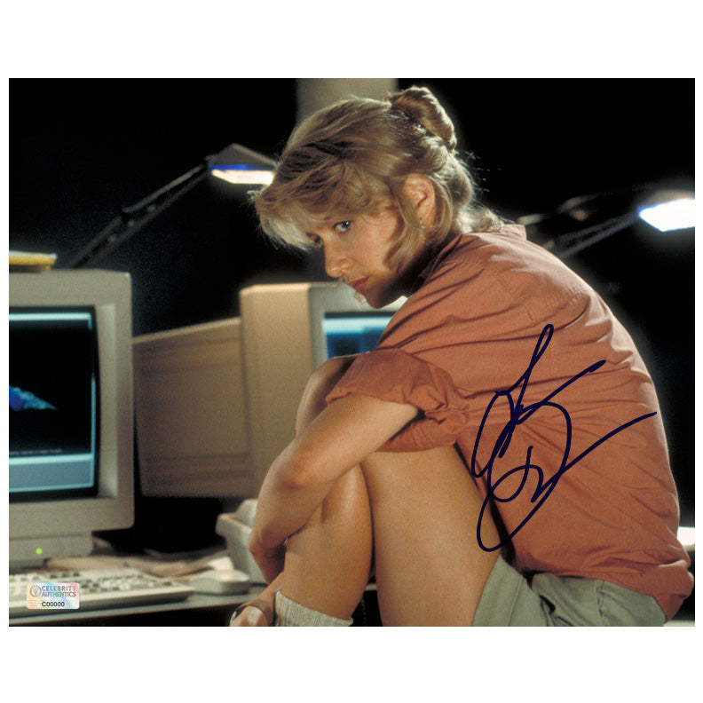 Laura Dern Autographed 1993 Jurassic Park Ellie Sattler 8x10 Photo