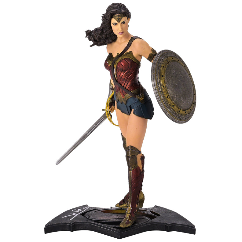 Gal Gadot Autographed DC Collectibles Batman v Superman: Dawn of Justice Wonder Woman 13