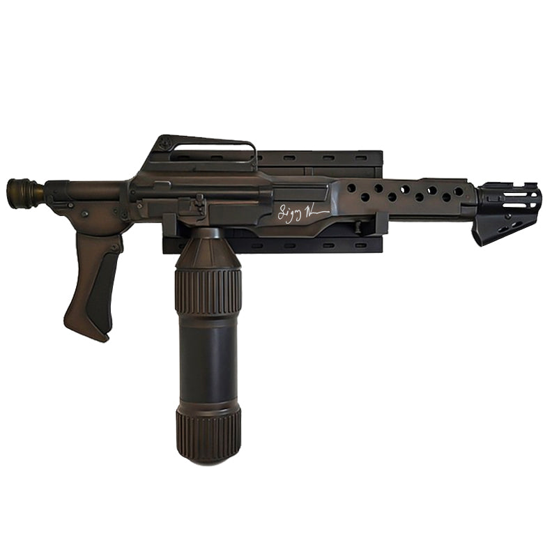 Sigourney Weaver Autographed 1986 Aliens M240 Incinerator 31