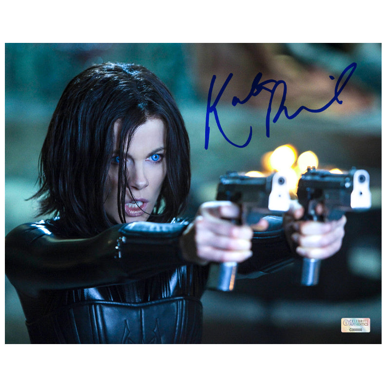 Kate Beckinsale Autographed Underworld Awakening 8×10 Action Photo