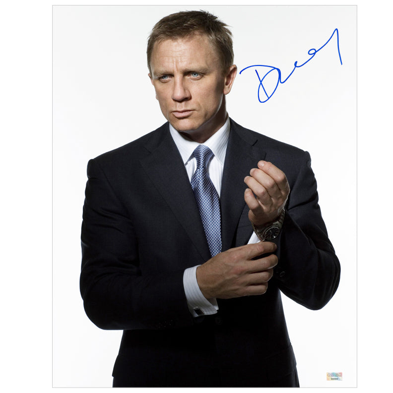 Daniel Craig Autographed Casino Royale James Bond 007 16x20 Photo