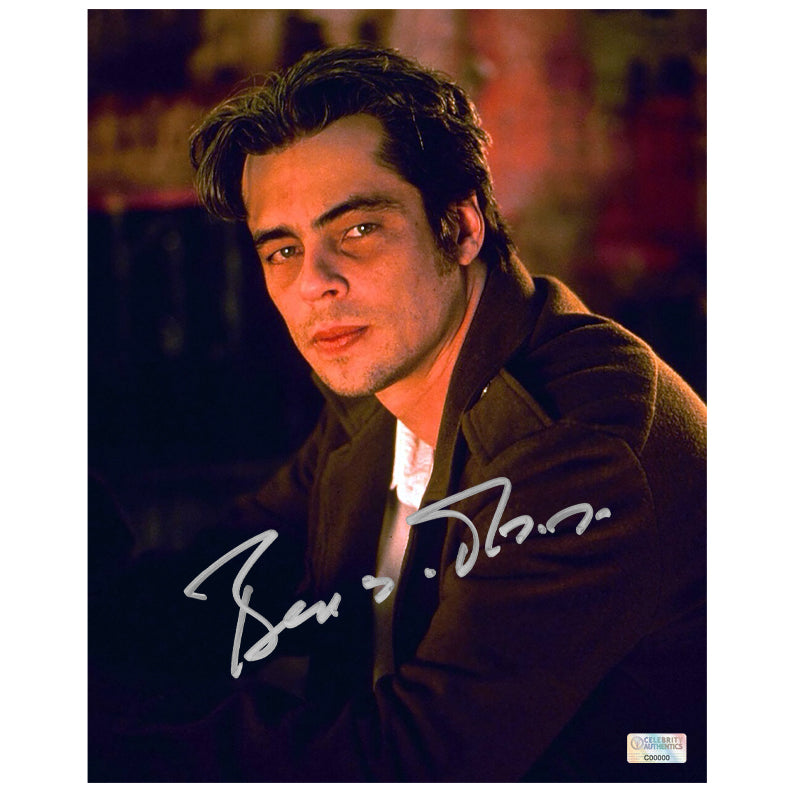 Benicio Del Toro Autographed 2000 The Way of the Gun Harold Longbaugh 8x10 Photo