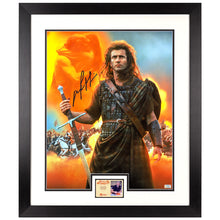 Load image into Gallery viewer, Mel Gibson Autographed 1995 Braveheart 16x20 Photo
