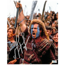 Load image into Gallery viewer, Mel Gibson Autographed 1995 Braveheart William Wallace Battle 8x10 Photo