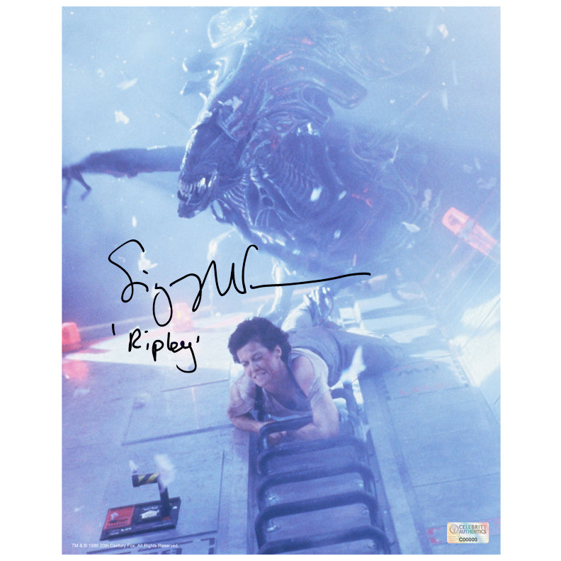 Sigourney Weaver Autographed Aliens Escape 8×10 Photo