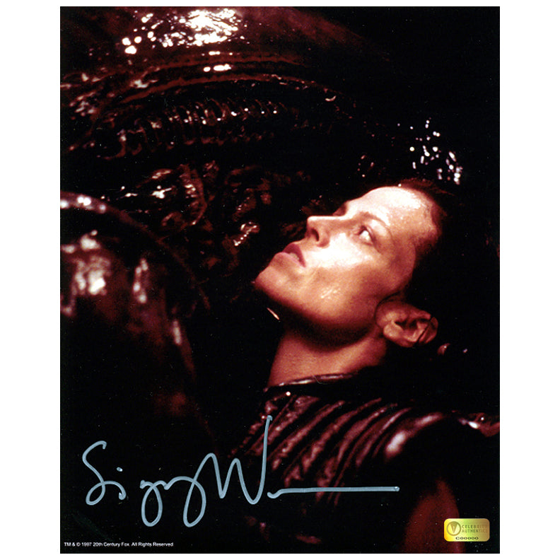 Sigourney Weaver Autographed Alien Resurrection Lair Close Up 8x10 Photo